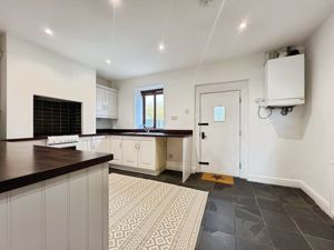 Kitchen- click for photo gallery